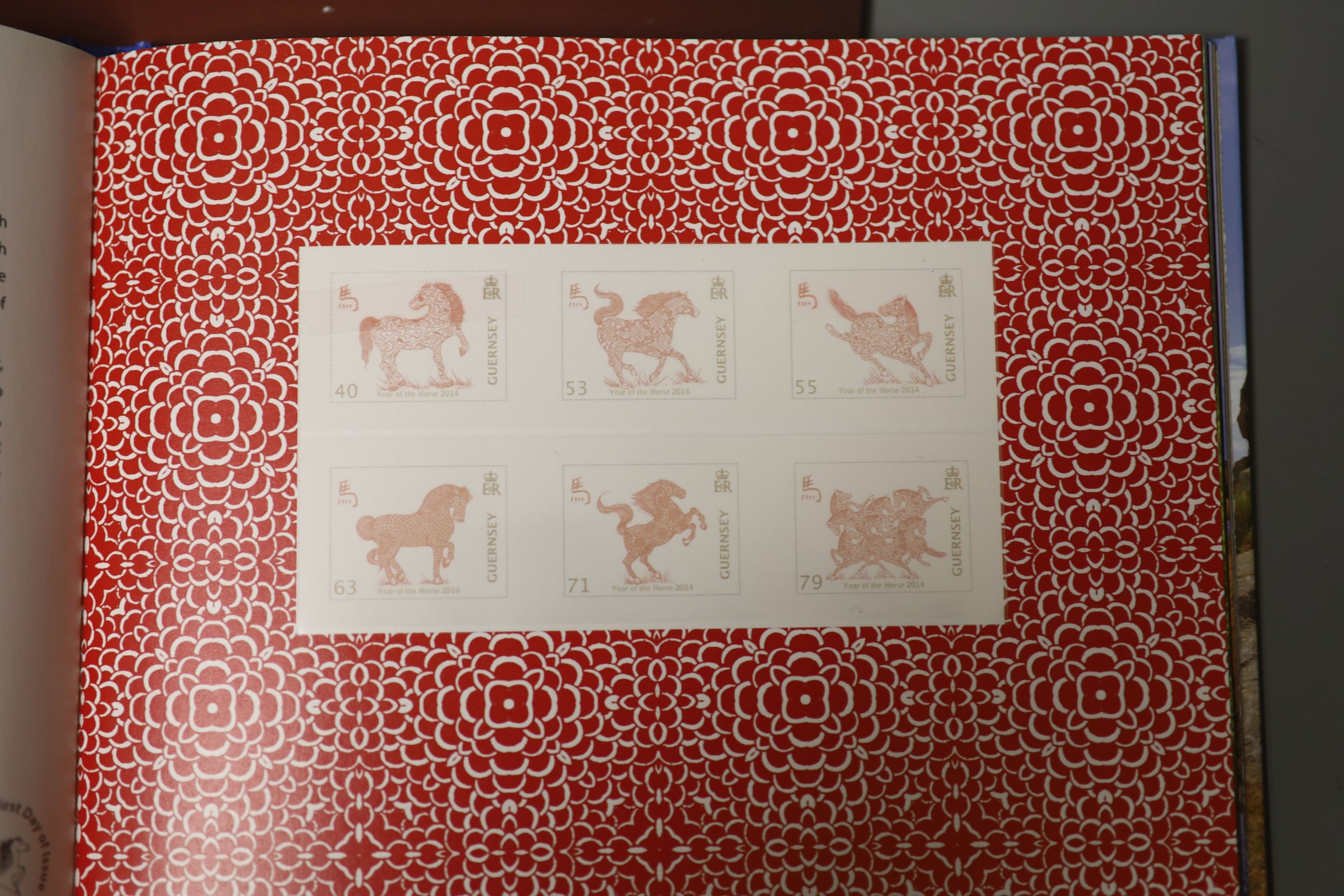 10 Guernsey post stamp yearbooks and 10 Jersey post stamp yearbooks (20)